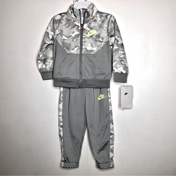Toddler Nike Camo Tricot Two-Piece Set Light Smoke Grey 18 Months - Boy - Picture 2 of 6